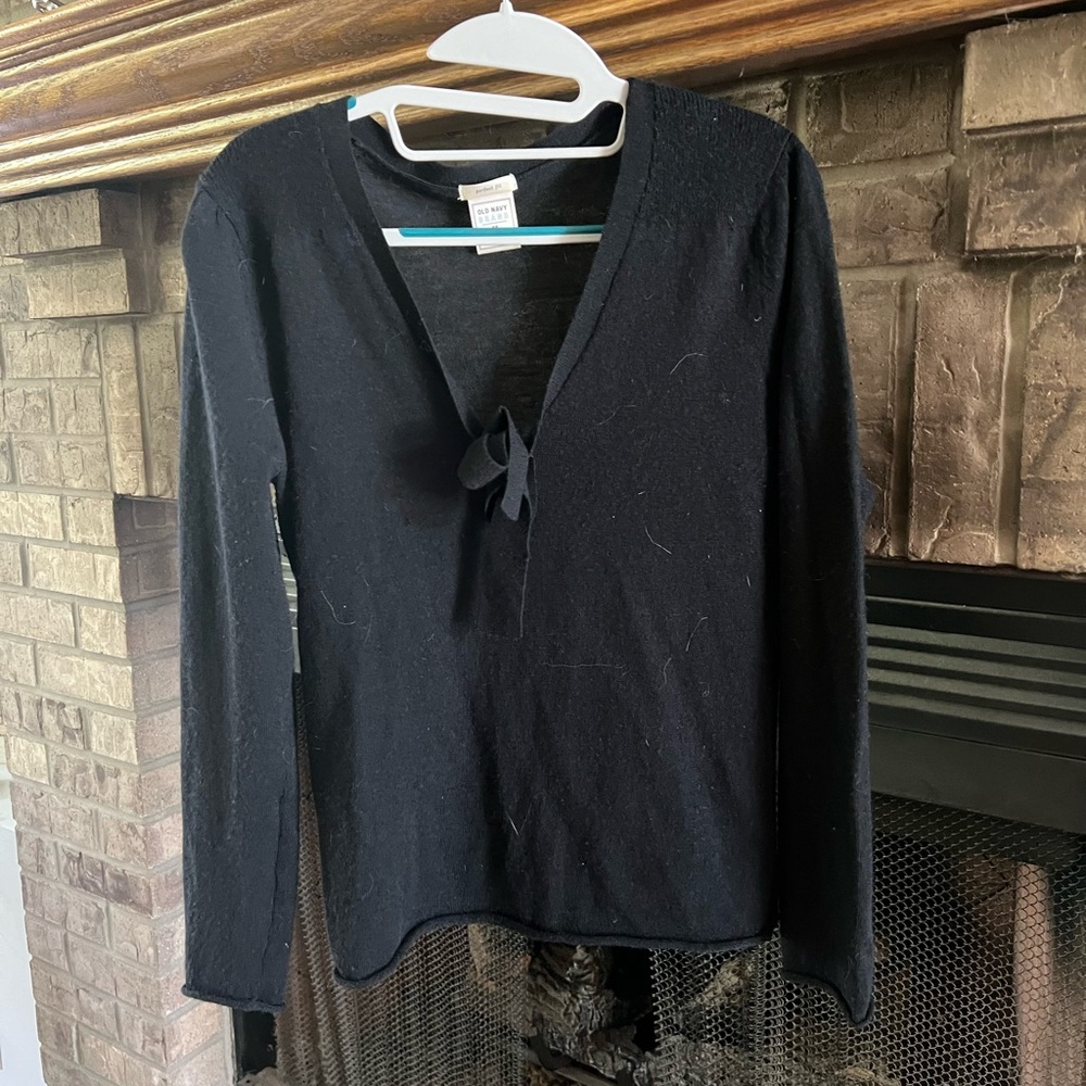 Women’s black sweater - Size M